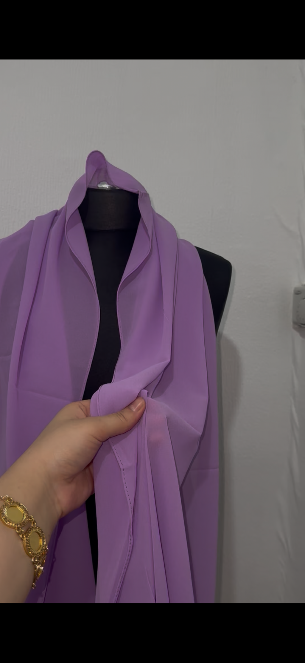 Crepe Hijab Scarf – Lightweight Soft Wrap – Solid Colour Shawl