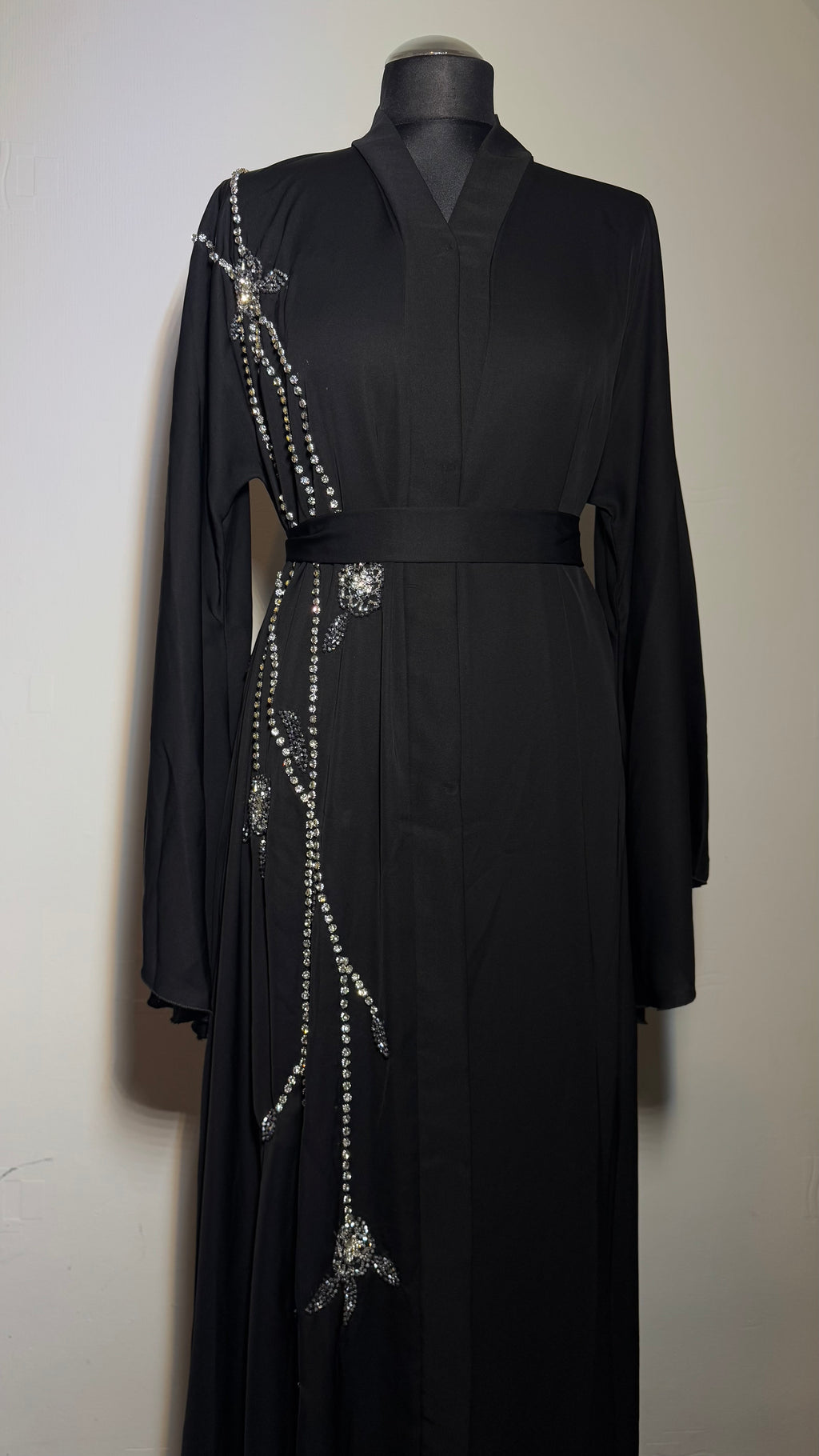Luxury Handmade Black Abaya with Embroidery – Dubai Style , Elegant Eid Outfit, Modest Evening Dress