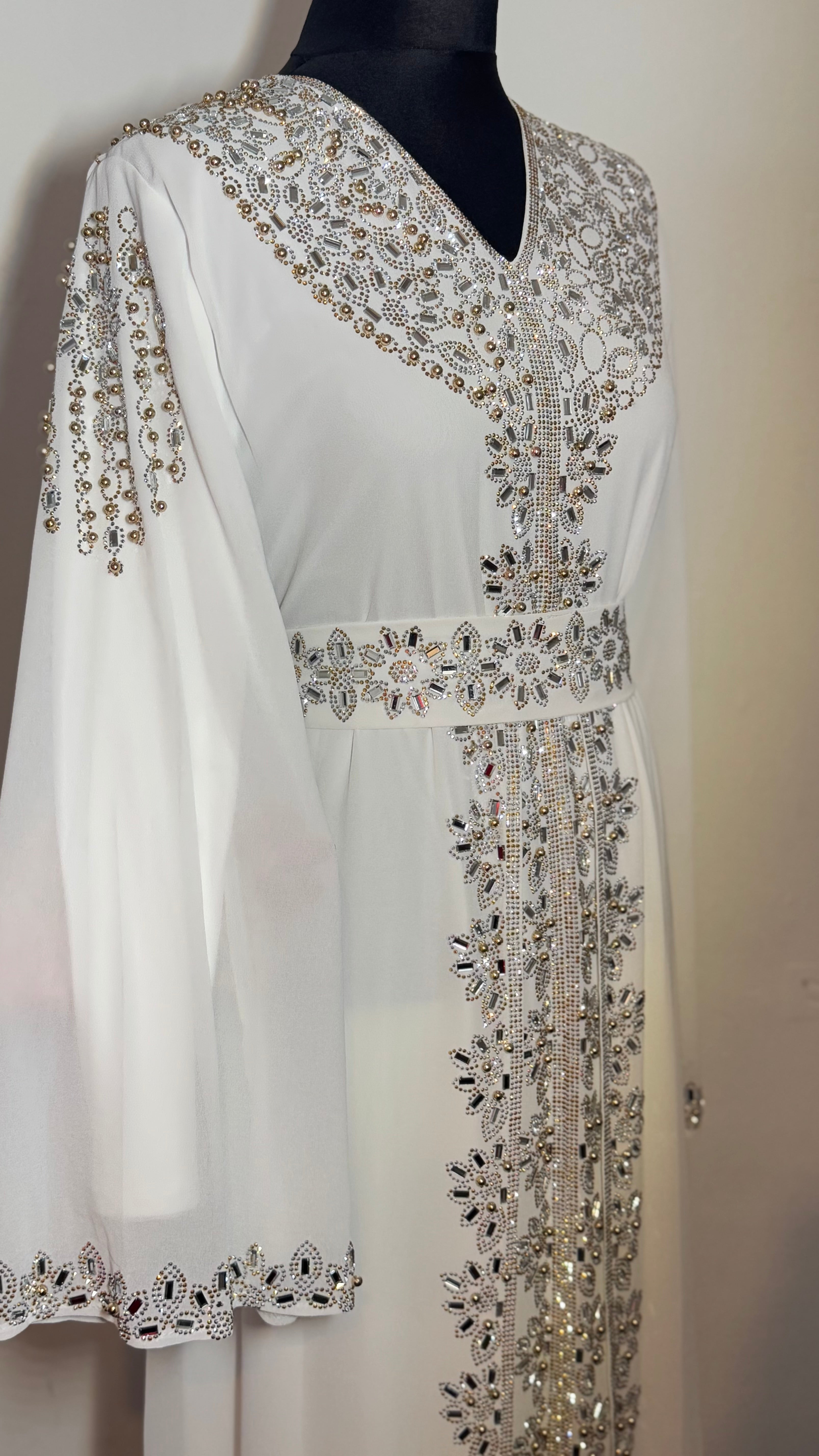 Luxury White Kaftan Dress, Embellished Moroccan Kaftan, Crystal Beaded Maxi Dress, Elegant Modest Evening Wear